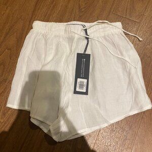 White fox linen shorts 'I've got a feeling'